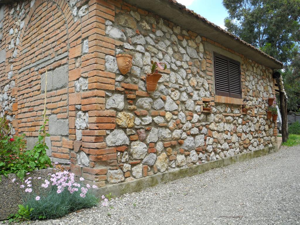 Podere Oslavia Az.Agr.Bio Giannini Альберезе Экстерьер фото